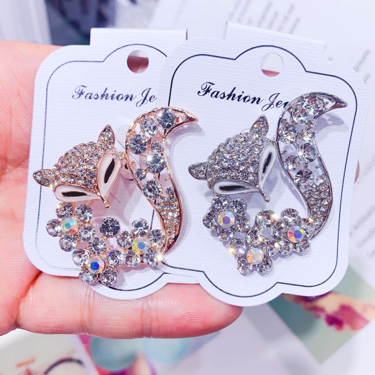 Ladies Brooch Women's Simple F - Women'S Fashion Essentials ulasan dan harga