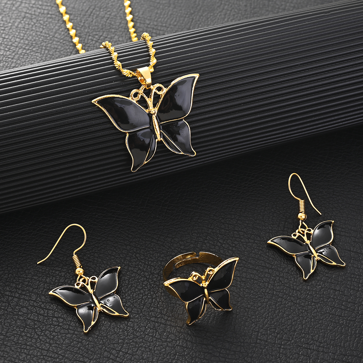 Stylish Butterfly Pendant Neck - Women Fashion Png ulasan dan harga