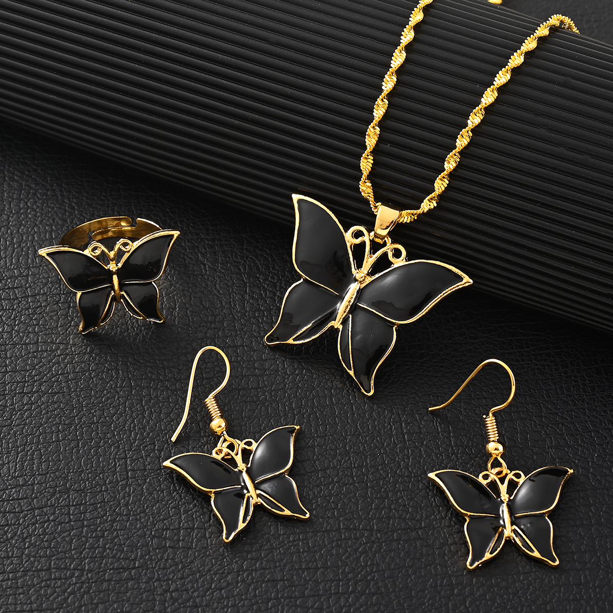 Stylish Butterfly Pendant Neck - Women Fashion Png ulasan dan harga