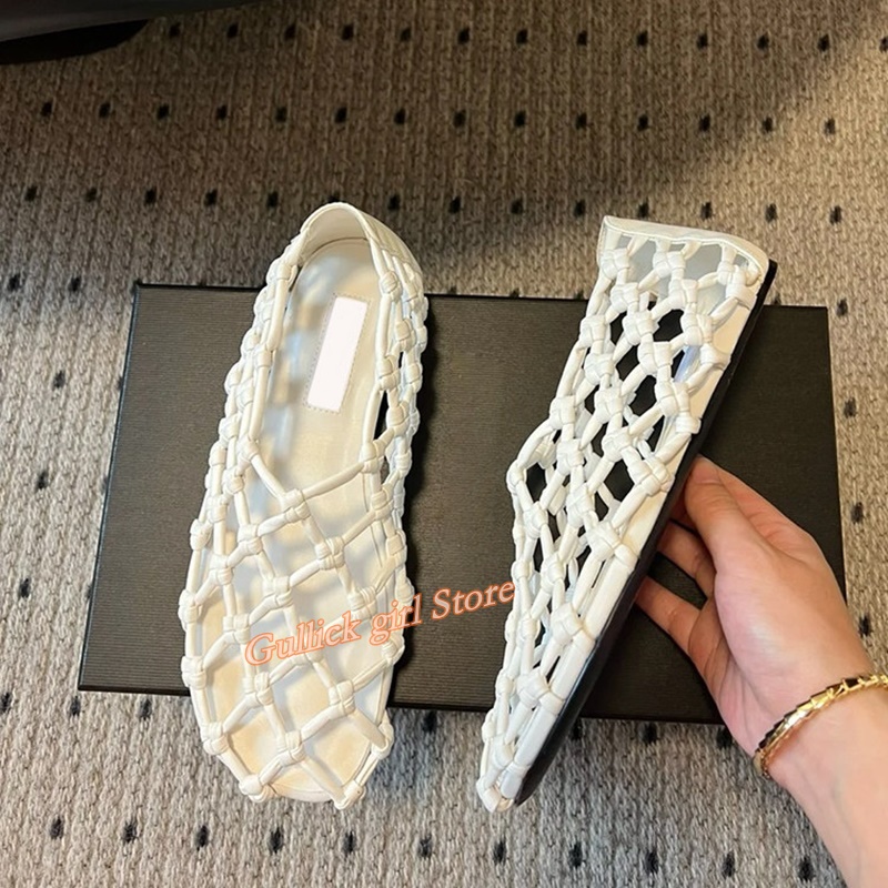 French Woven Mesh Hollow flat  - Women'S Fashion Q ulasan dan harga